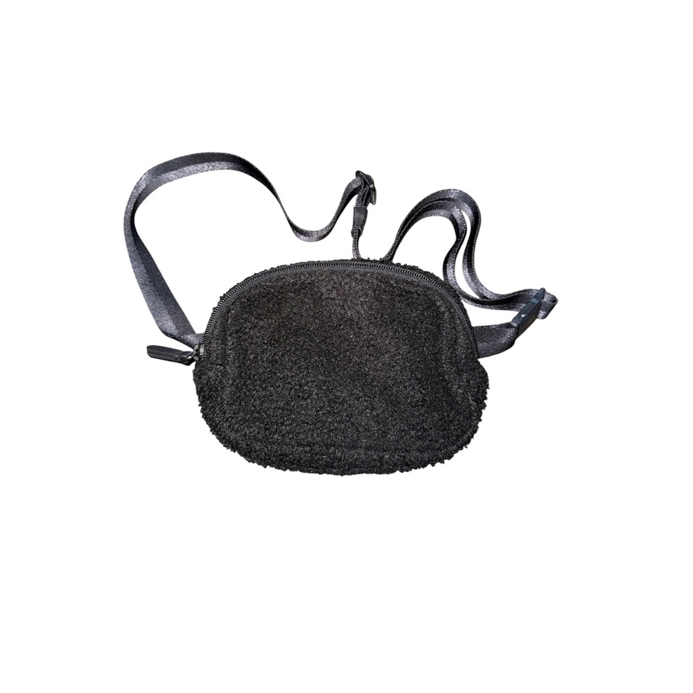 Veraβ Bradley Woodward Small Belt Bag Fanny Pack in Sherpa Moonless Night